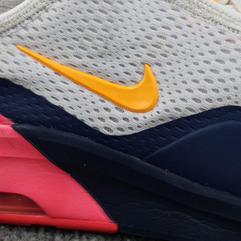 Nike Air Max Shoes Motion 2 Womens White Pink Navy Size 9 - Picture 9 of 12